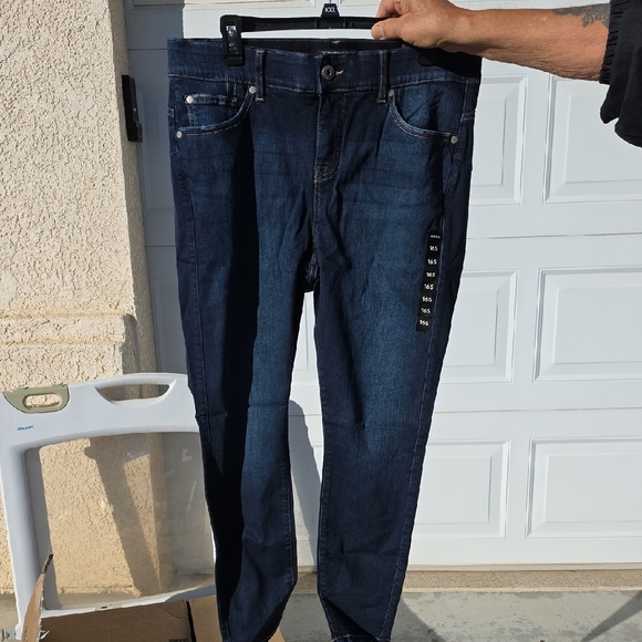 Torrid Dark Blue Denim Jeans - Picture 2 of 2